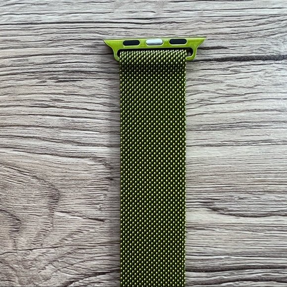 NEW BAND Grass Green Milanese Stainless For Apple Watch - Picture 3 of 5